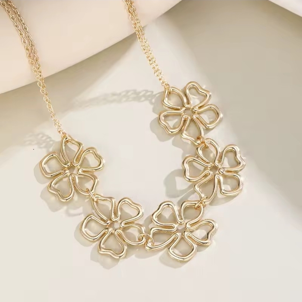 Gold Floral Link Necklace - Picture 6 of 7